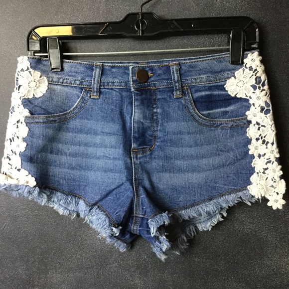 no boundaries jean shorts